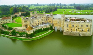 Leeds-Castle-in-UK_Aerial-view_4695