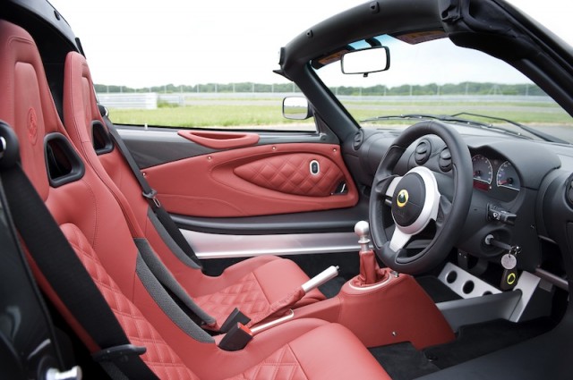 The familiar Elise interior is lifted a little by the addition of the Premium Pack